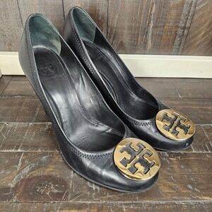 Tory Burch Womens Size 8 Black Leather Wedge Heels Gold Emblem Logo *Read*